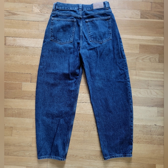 Like New Madewell Arc (Barrel / Balloon Shape) Jeans In Owsley Wash - Picture 2 of 9